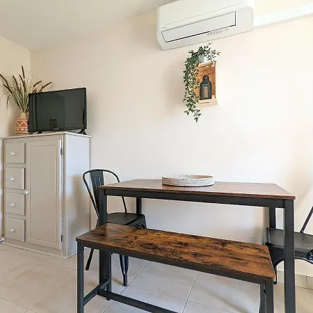 Avec Climatisation, Proche Golf Et Ile Des Loisirs Apartment