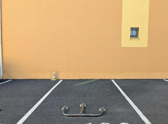 Avec Climatisation, Proche Golf Et Ile Des Loisirs *