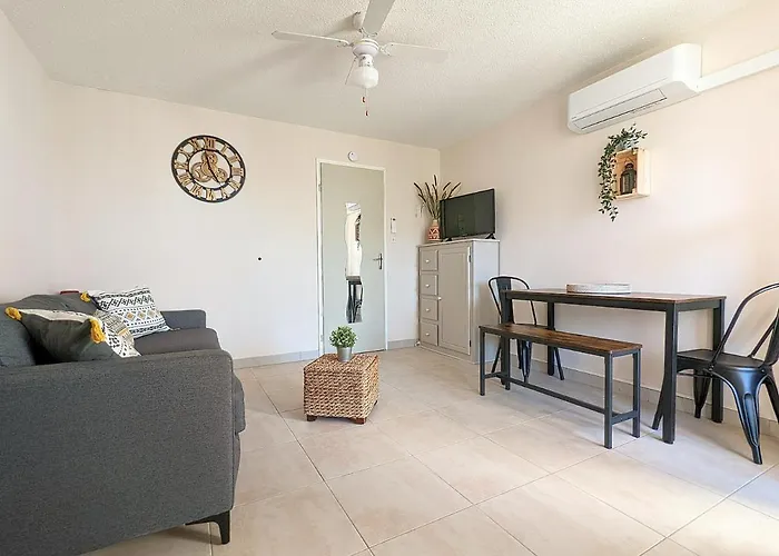 Avec Climatisation, Proche Golf Et Ile Des Loisirs アパート アグド